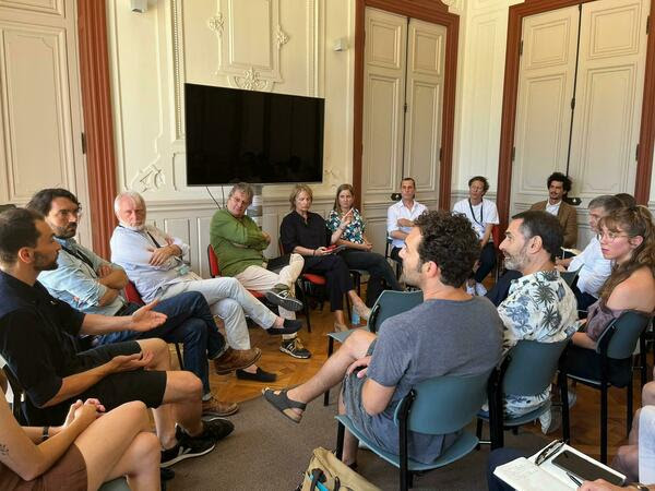 Avignon - Table ronde