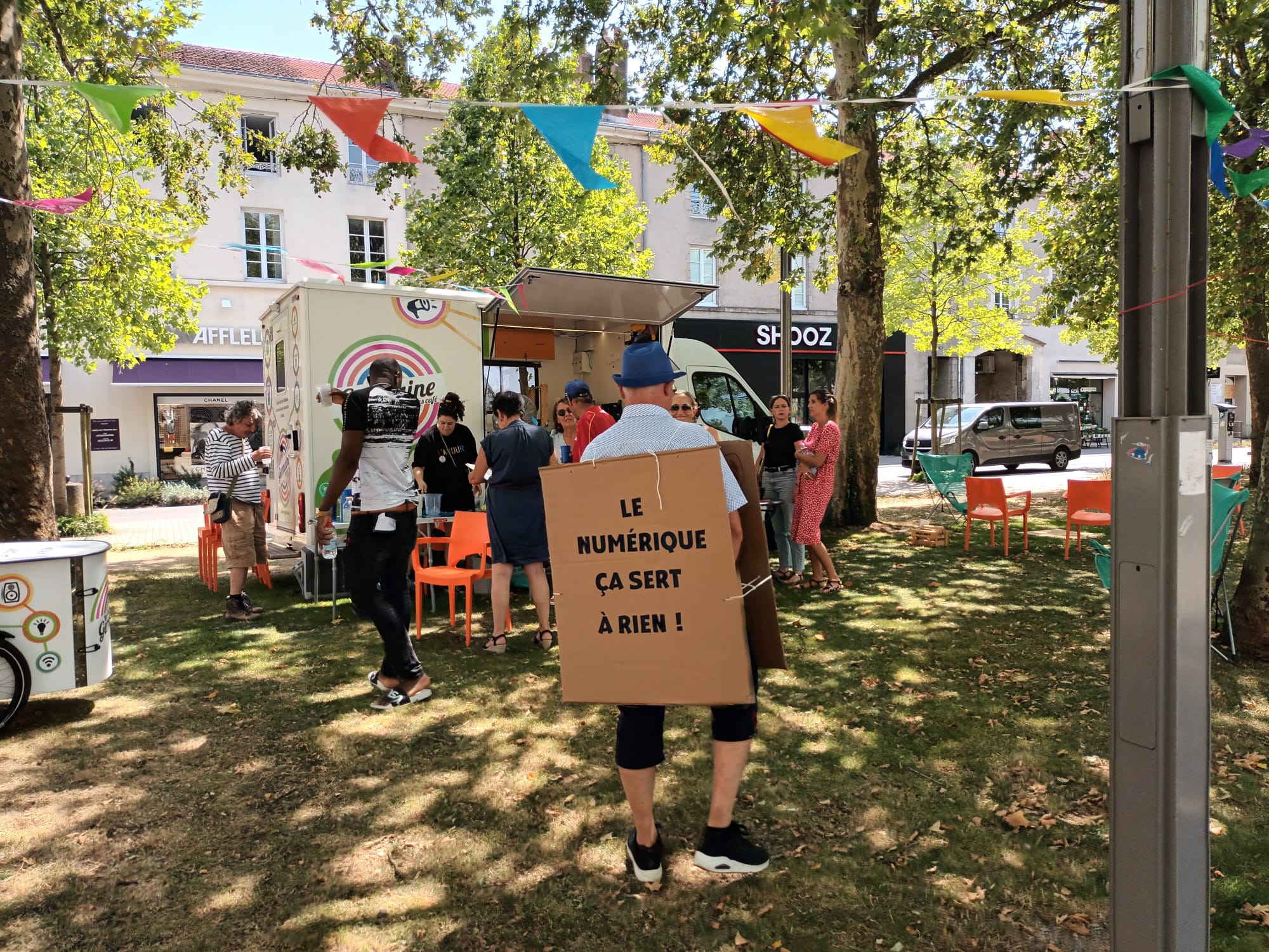 Photo du déplacement à La-roche-sur-yon dans le cadre de la démarche Itinéraires numériques