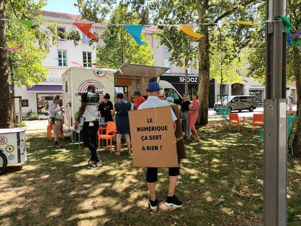 La Roche-sur-Yon - Porteur de parole Café Germaine