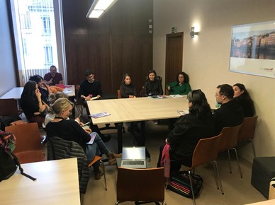 Un groupe de médiateurs échange avec le Conseil lors d'un atelier consacré l'accueil des émotions chez les publics accompagnés